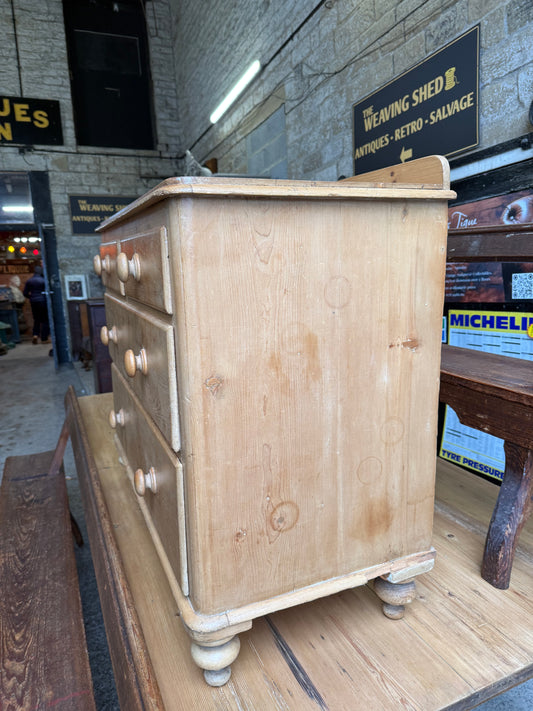 Victorian chest of drawers circa 1900