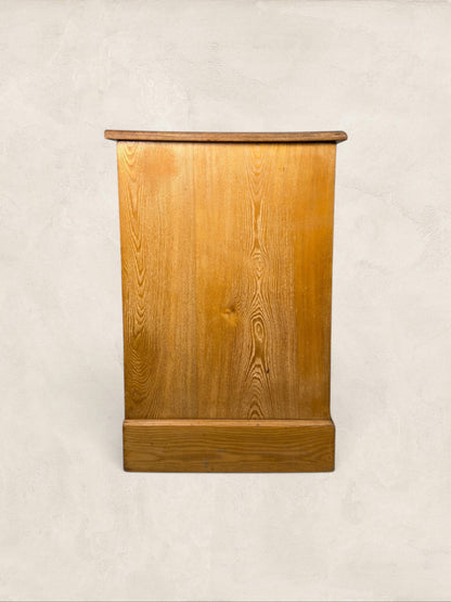 English Pine Chest of Drawers