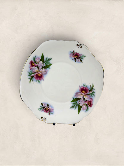 English Royal Windsor Duchess bone china sandwich or cake plate