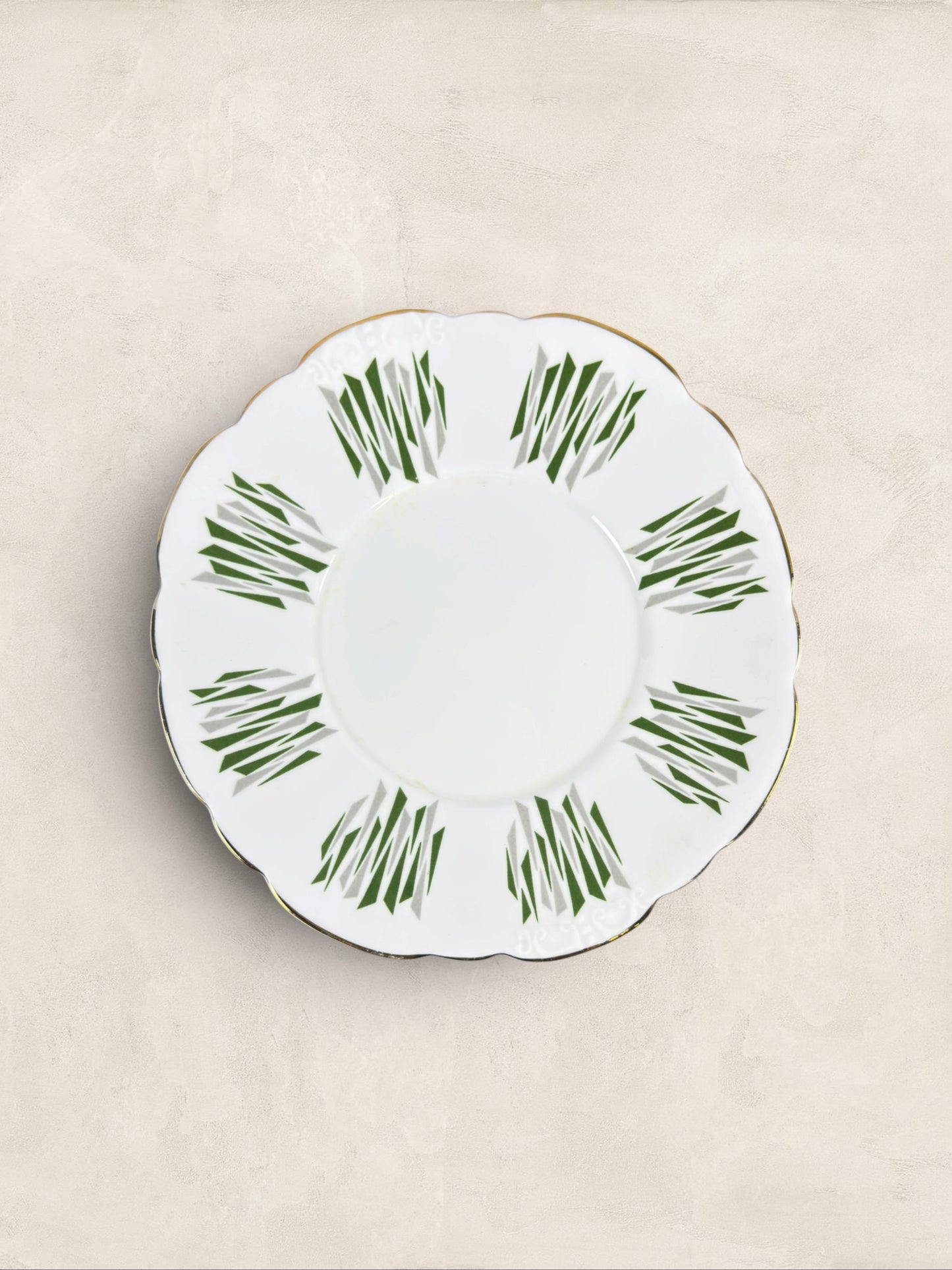 English Elkinbro Fine Bone China “Kon-Tiki” Dessert Plate