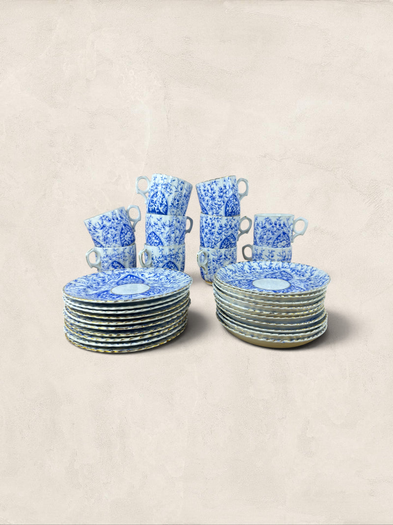 English Blue & White Porcelain Tea Service, 30 Pieces