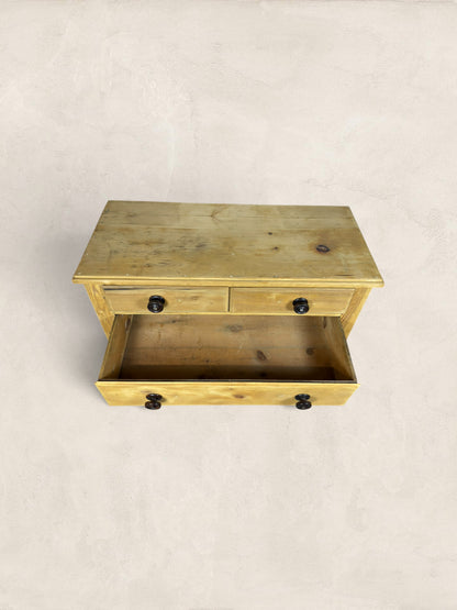 Victorian Pine Two Over Two Chest of Drawers With Plinth Base