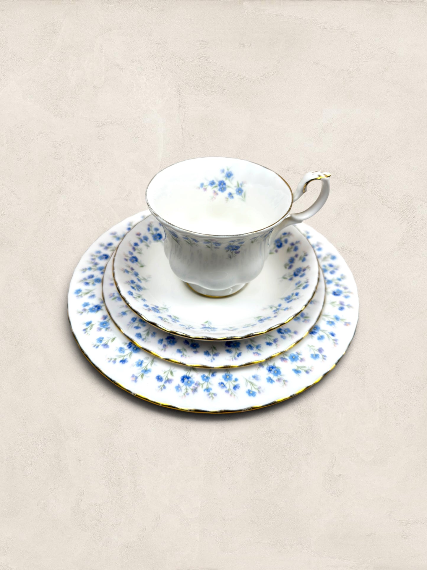 Royal Albert Memory Lane Bone China Quartet - Set of Four