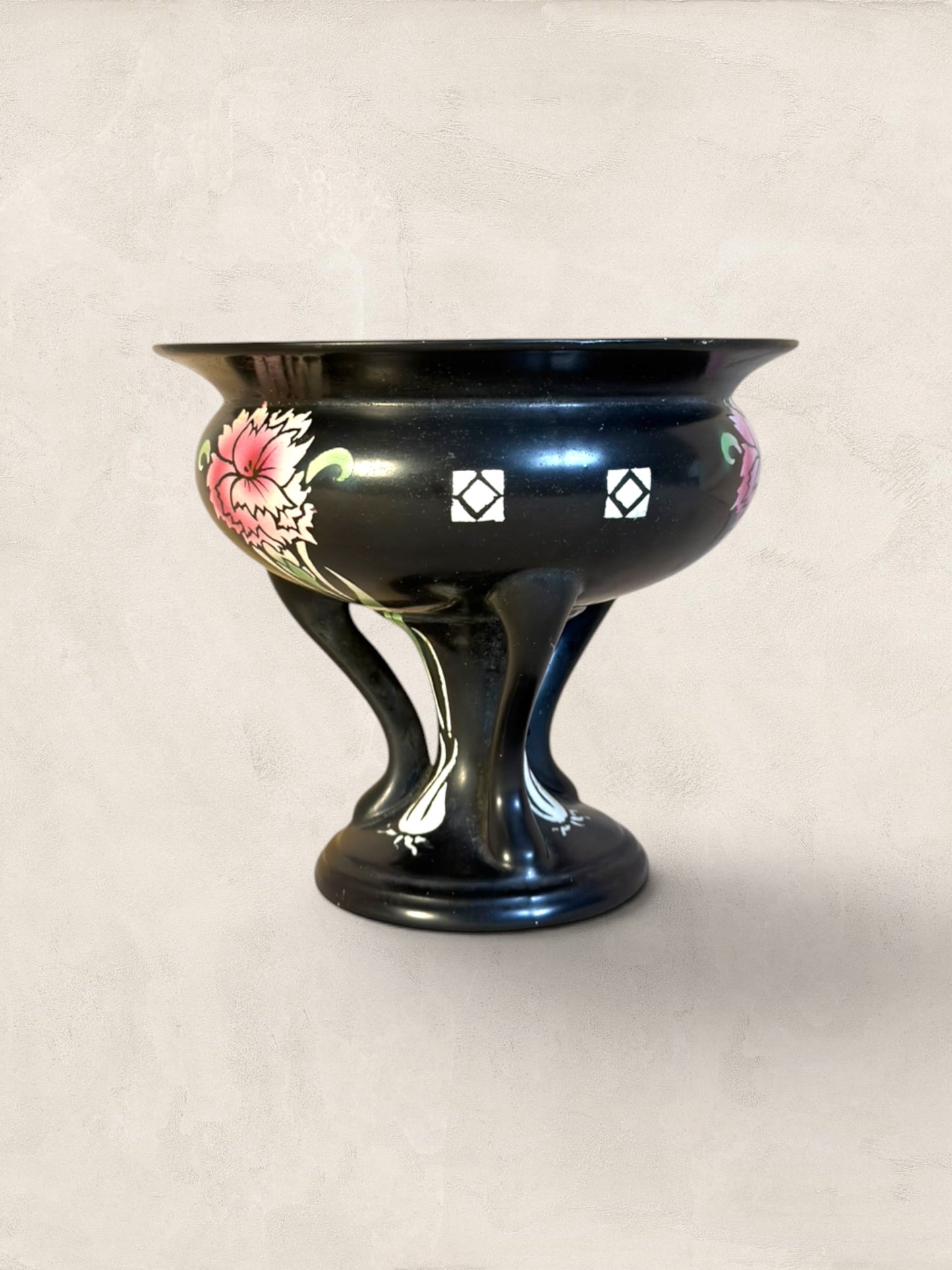 Shelley (Wileman & Co.) Carnation Jardiniere - circa 1910